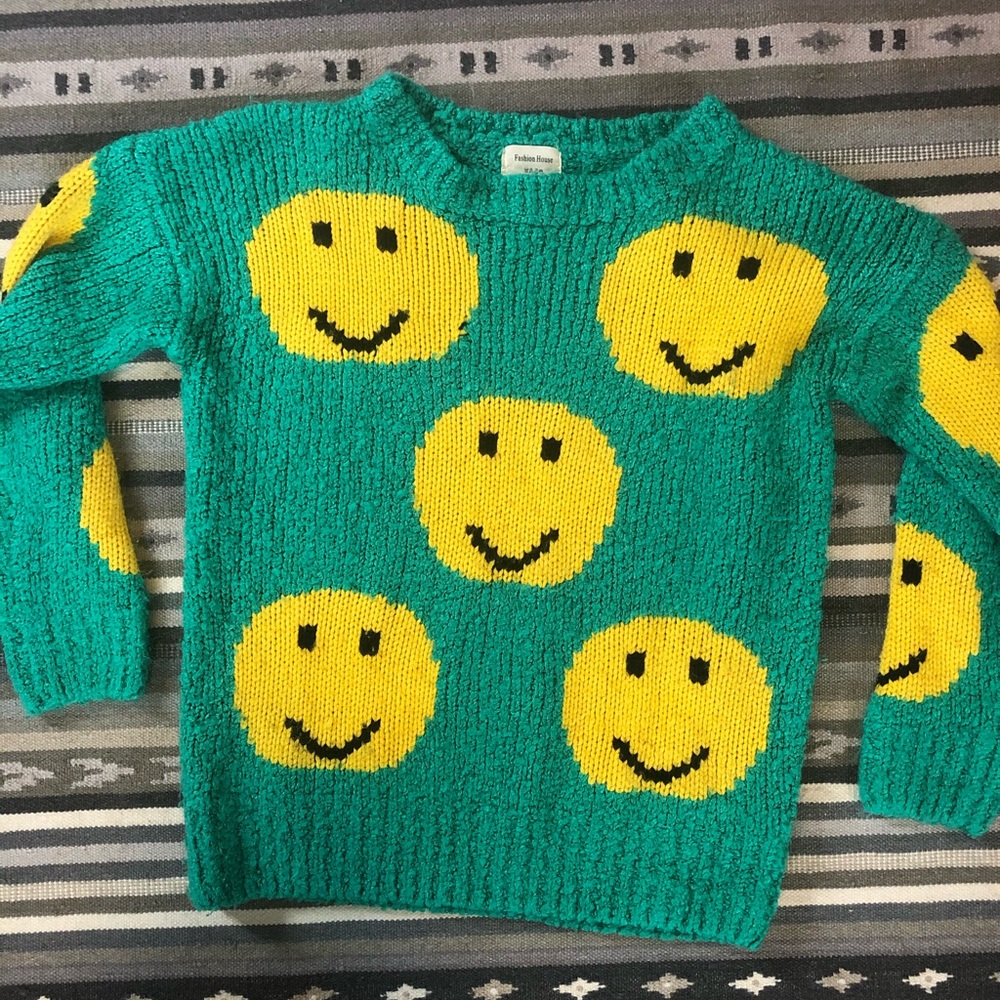 Vintage smile sweater